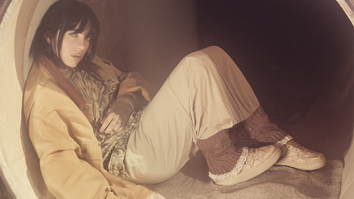Intip Kolaborasi Nike Air Force dan Billie Eilish