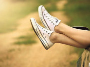 Padu Padan Sneakers Converse, Beragam Gaya dari Formal hingga Kasual
