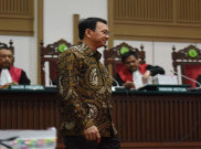  Hakim Tolak Kesaksian Kakak Angkat Ahok