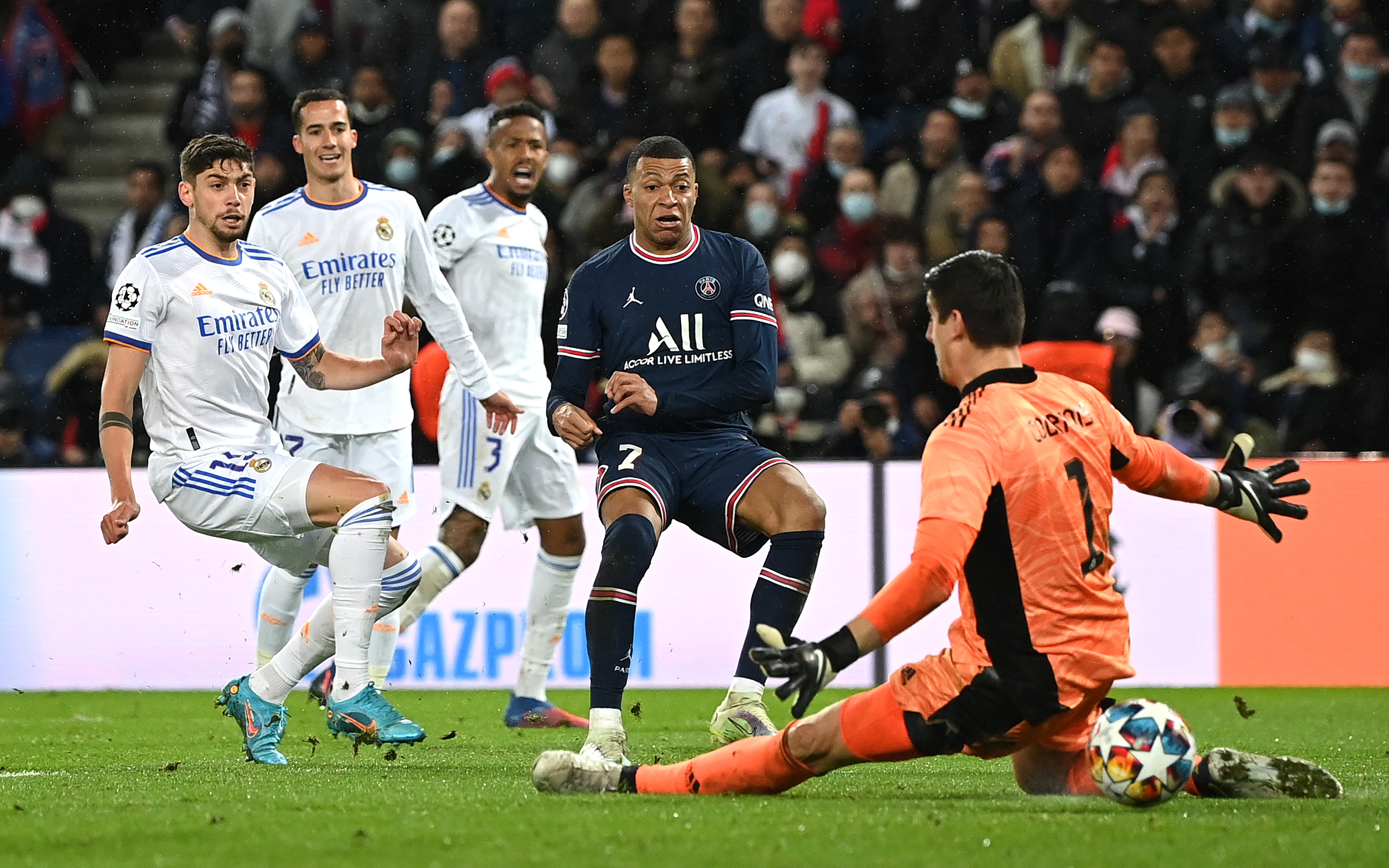 Hasil Liga Champions: PSG Tumbangkan Real Madrid, Man City Pesta Gol