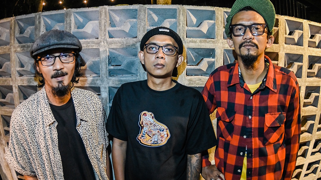 Megatruh Soundsystem Lepas Single 'Tanpa Tendensi' bersama Tendangan Badut