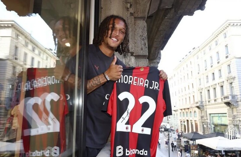Jadi Rekrutan Termahal Kedua AC Milan, Diego Moreira Punya Pesan untuk Milanisti