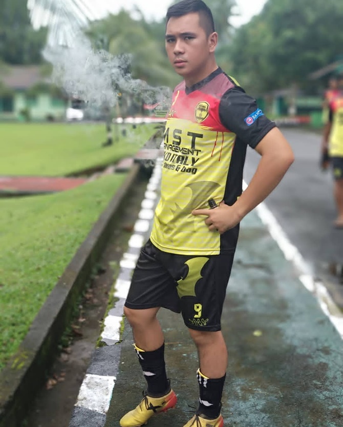 Polisi ganteng