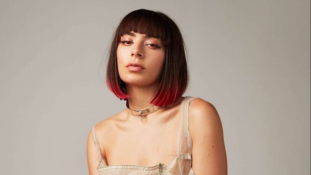 Penyanyi Eksentrik Charli XCX Segera Rilis Album Terbaru