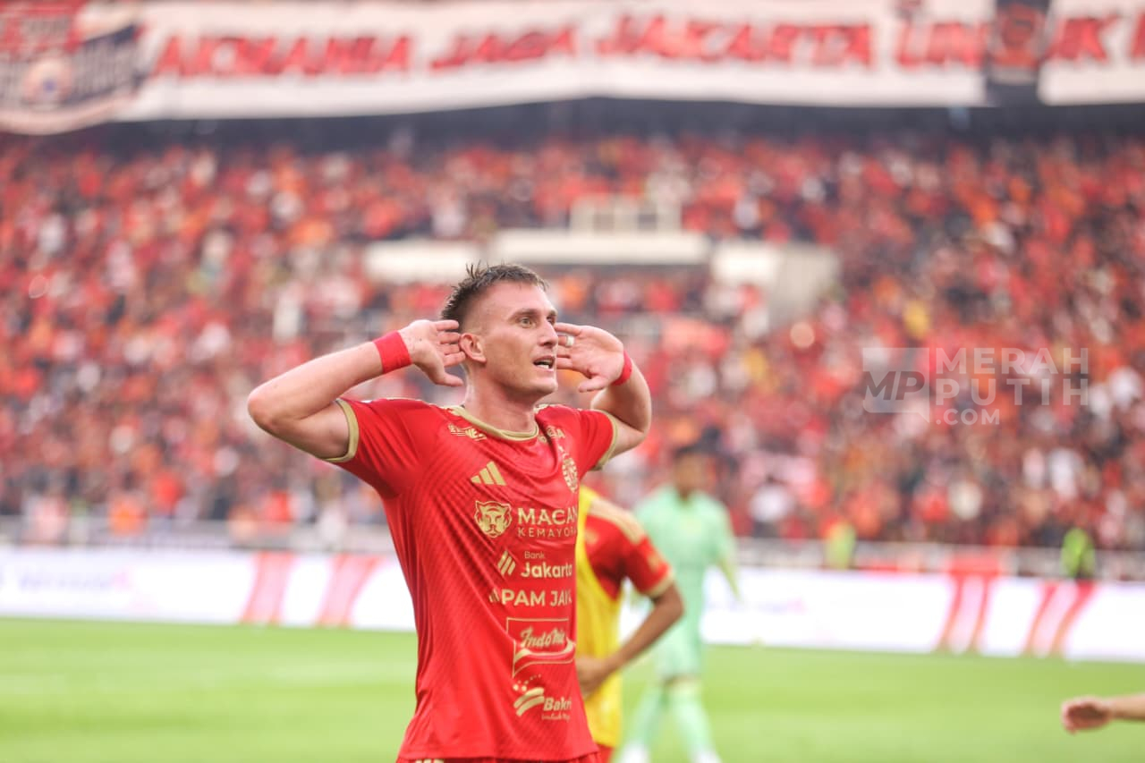 Stadion Utama GBK Membara, Persija Jakarta Taklukkan Persib Bandung 2-1