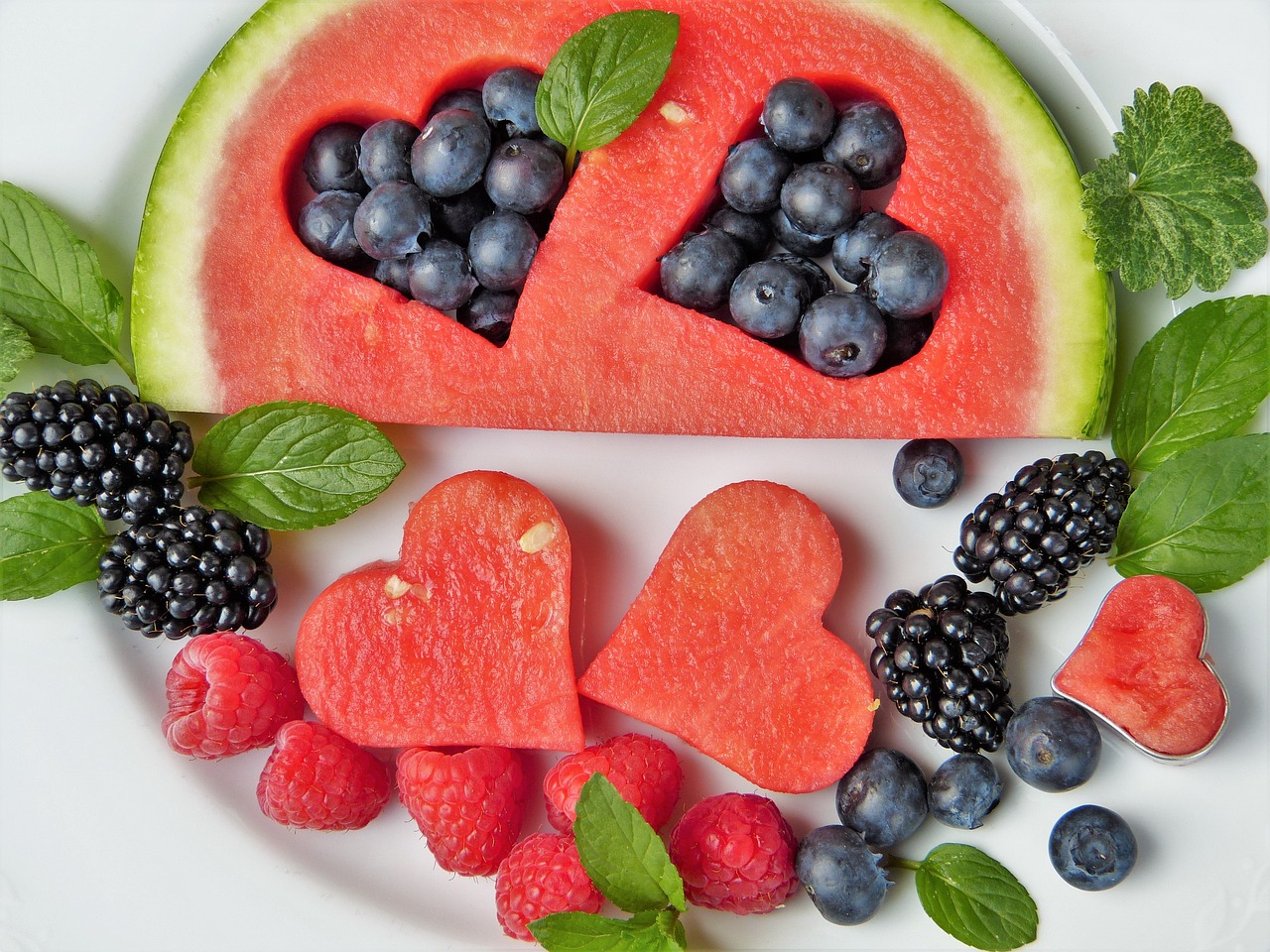 Buah rata-rata rendah kalori (Foto: Pixabay/silviarita)