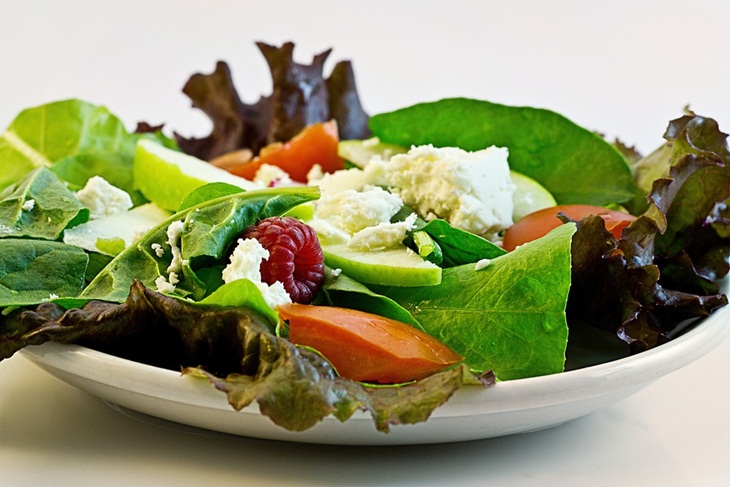 Salad dengan label triple-washed sebaiknya memang tak dicuci lagi. (Foto: Pixabay/stevepb)