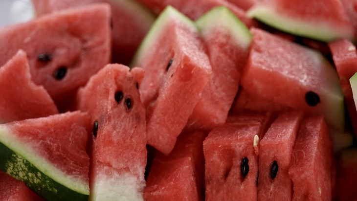 Buah Tinggi Kandungan Air, Cara Enak Menghidrasi Tubuh