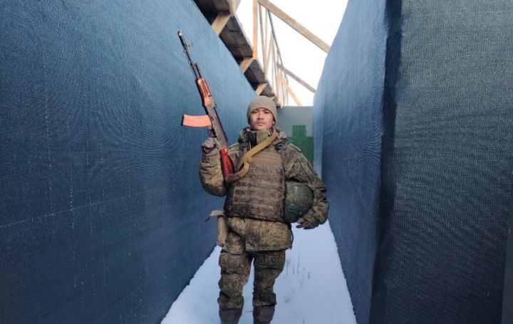 Jadi Tentara Bayaran Rusia, Desersi Brimob Bripda MR ‘Pamer’ Gaji Rubel ke Provos