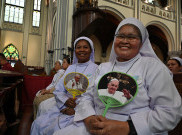 Suka Cita Biarawati Hadiri Misa Agung Paus Fransiskus di Gereja Katedral Jakarta