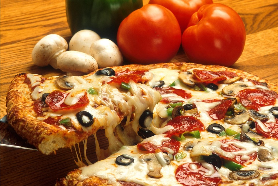 Pizza memiliki lemak trans berlebih (Sumber: Pixabay/PublicDomainImages)