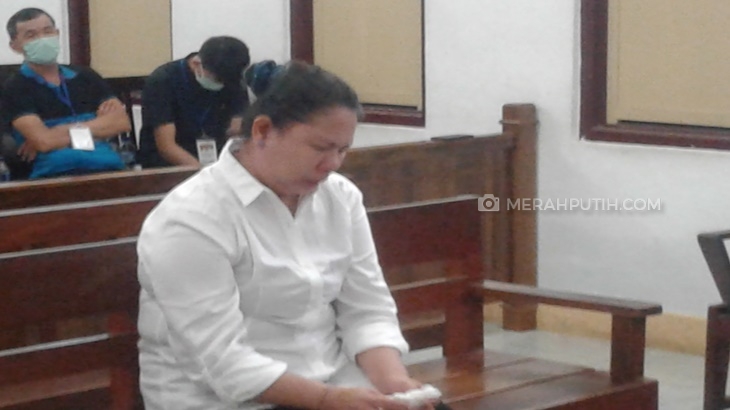 Ajukan Eksepsi Terdakwa Penistaan Agama Menangis di Ruang Sidang