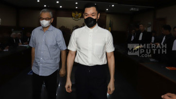 Majelis Hakim Vonis Harvey Moeis 6,5 Tahun Penjara dan Uang Denda Rp210 Miliar