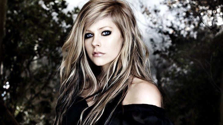 Avril Lavigne Jadi Selebrita Berbahaya di Internet