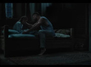 'Avengers: Doomsday!': Intip Momen Haru Sang Dewa Petir Berdoa Sebelum Duel Lawan 'Doctor Doom' Robert Downey Jr