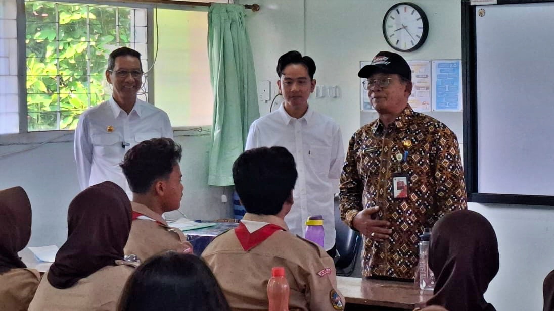 Gibran: Menu Makan Gratis di SMAN 70 Paling Mewah, Beda Sama yang Lain