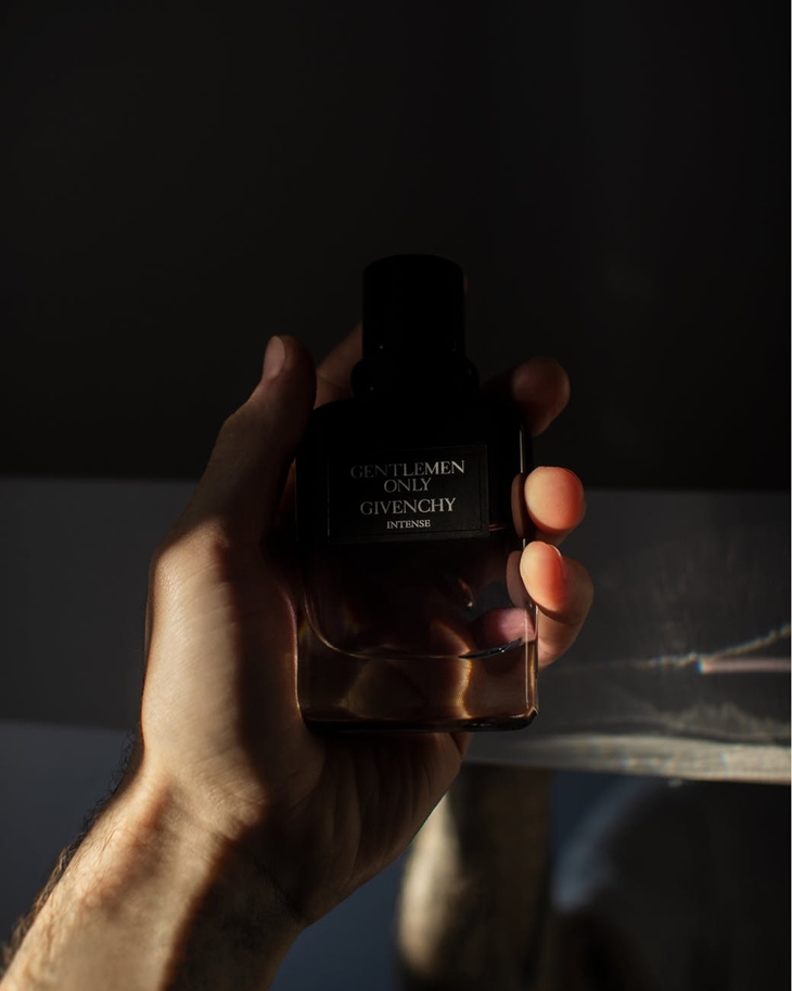 (Trivia 1) Botol yang Bagus Akan Mempengaruhi Kamu Untuk Membelinya (Foto Pexels feliperizo.co)