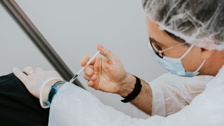 Ayo Vaksin, Jadi Jagoan demi Mewujudkan Herd Immunity