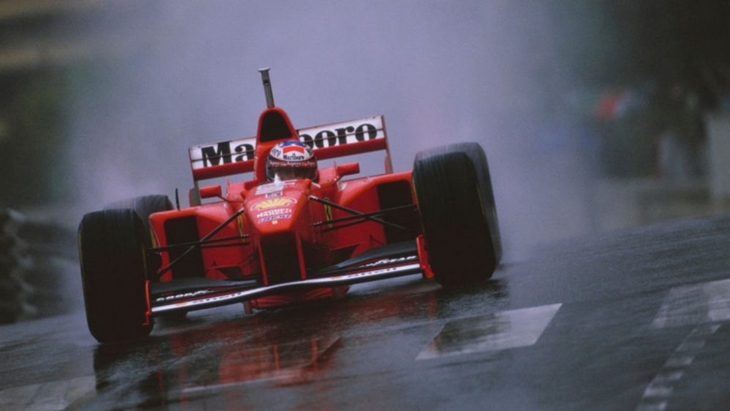 Mobil Balap F1 Ferrari F300 Eks Michael Schumacher Dilelang
