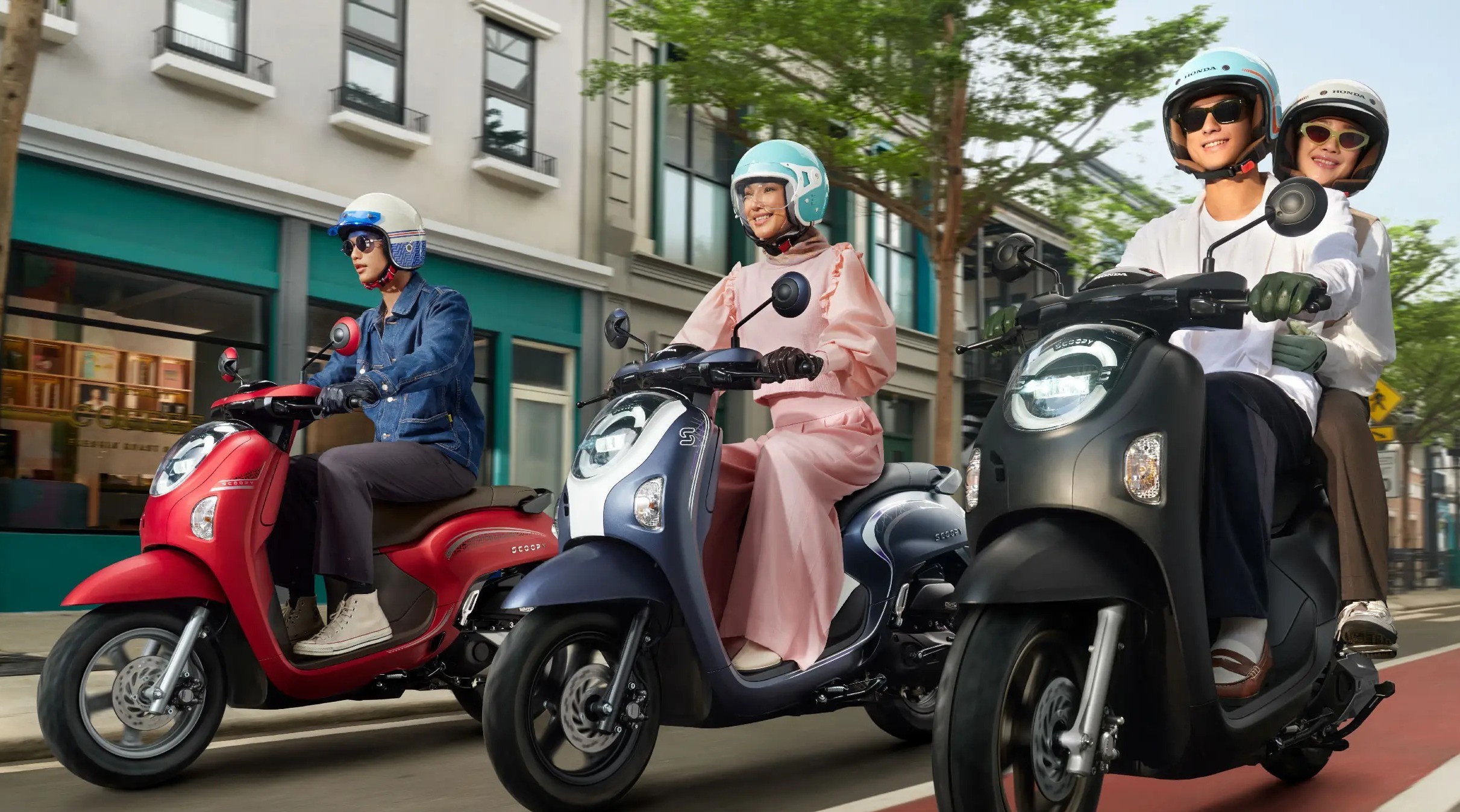 Harga Honda Scoopy dan PCX 160 2025