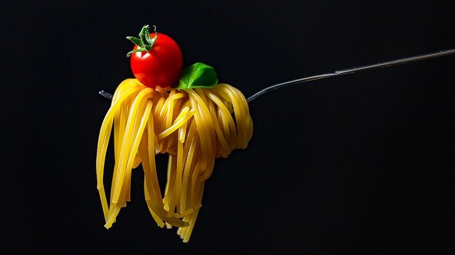 Konsumsi makanan rendah karbohidrat. (Foto: Pixabay/Divily)