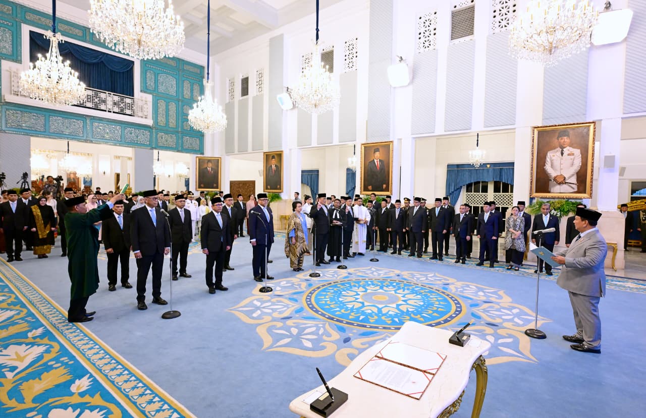 Presiden Prabowo Subianto Lantik Dubes LBBP di Istana Negara Jakarta