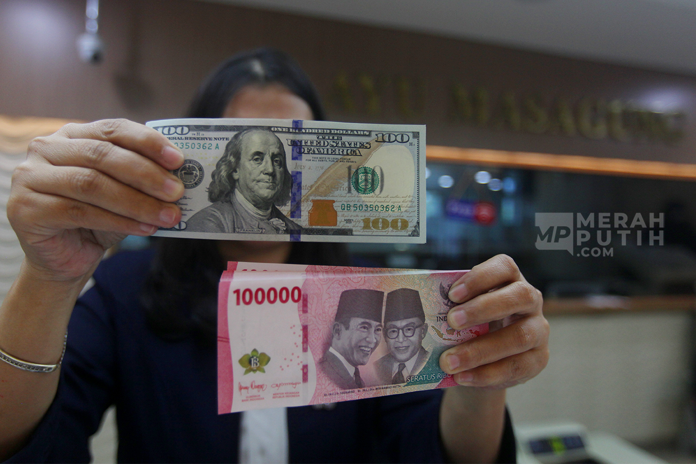 Nilai Tukar Rupiah terhadap Dolar AS Melemah Tembus Rp16.849