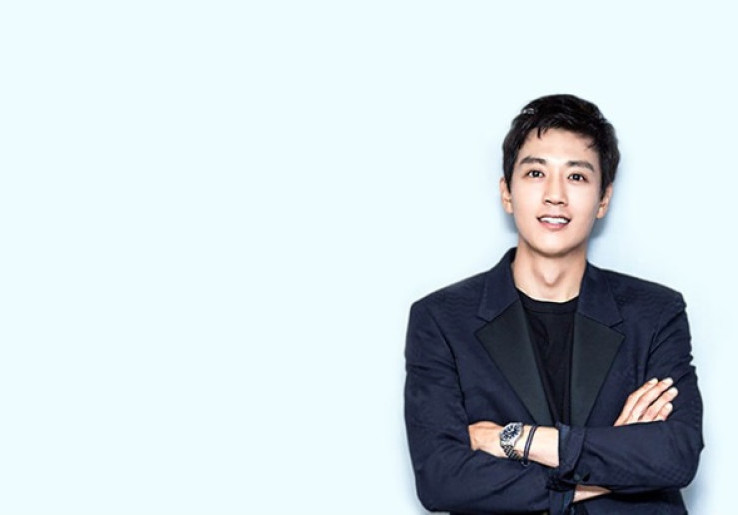 Unggah Foto di Bioskop, Kim Rae Won Tuai Kontroversi