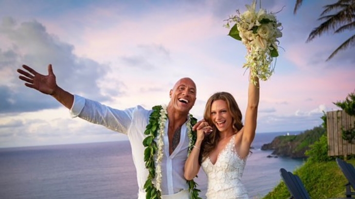 Dwayne Johnson Akhirnya Resmi Menikah