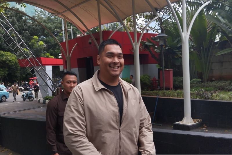 Hadir Bawa Badan, Eks Menpora Dito Siap Diperiksa KPK soal Dampingi Jokowi Lobi Haji