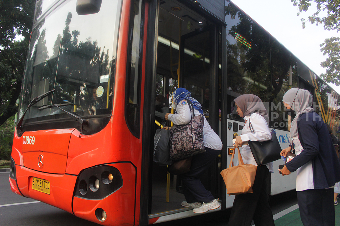 Pengamat: ASN Kementerian dan Lembaga Juga Wajib Naik Transportasi Umum