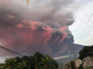 Hati-hati, Abu Vulkanis Gunung Agung ke Arah Lombok