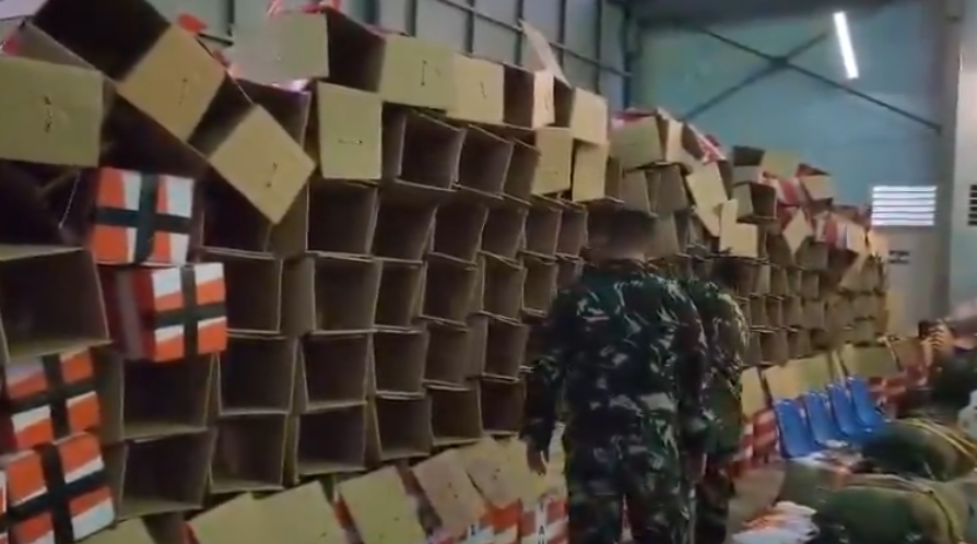 Viral Video Bantuan ke Sumatera Berupa Kotak Kosong, Begini Penjelasan TNI