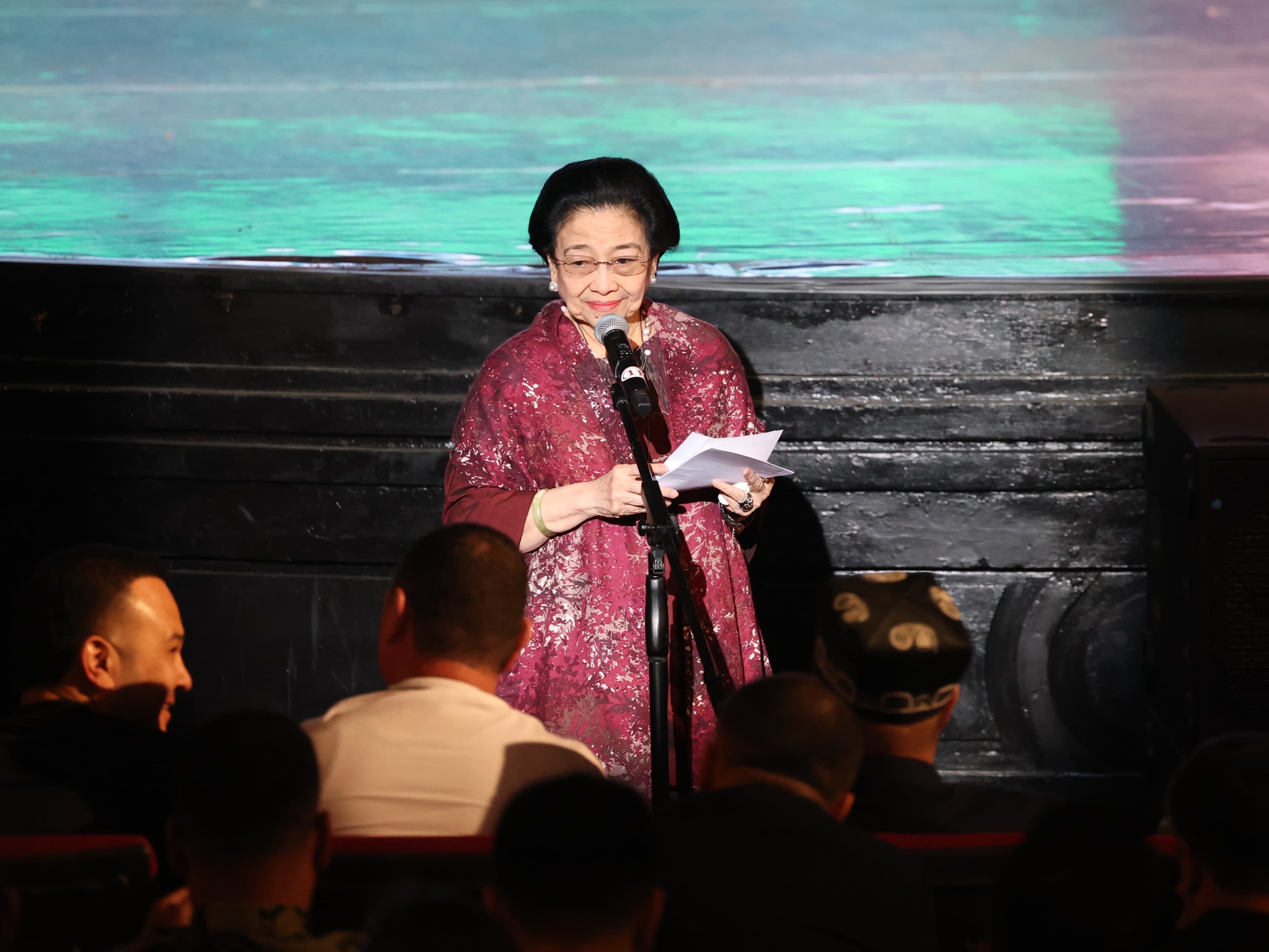 Suara Megawati Bergetar saat Ceritakan Ziarah ke Makam Imam Al-Bukhari: Ingat Bung Karno Buka Pintu Warisan Islam Asia Tengah