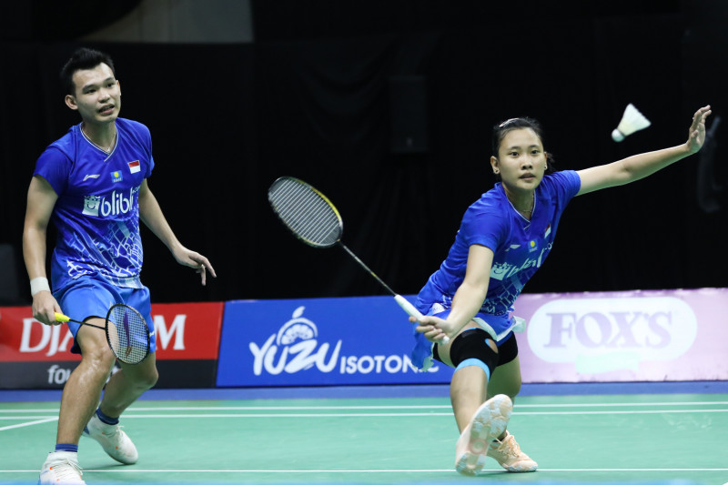 Ganda campuran Rinov Rivaldy/Pitha Haningtyas Mentari melangkah ke semifinal turnamen internal PBSI setelah mengalahkan Zacharia Josiahno Sumanti/Hediana Julimarbela dengan skor 21-13, 21-17 di Pelatnas PBSI Cipayung, Jakarta Timur. (Tim PBSI)
