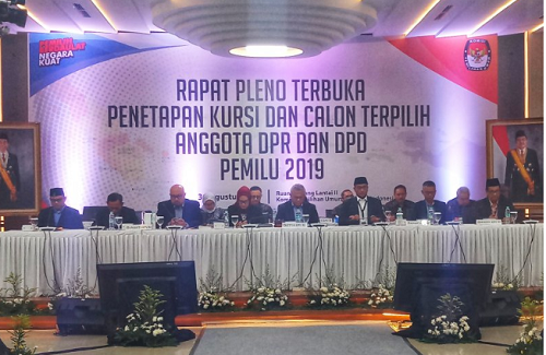 Artis-Artis yang Melenggang ke Senayan