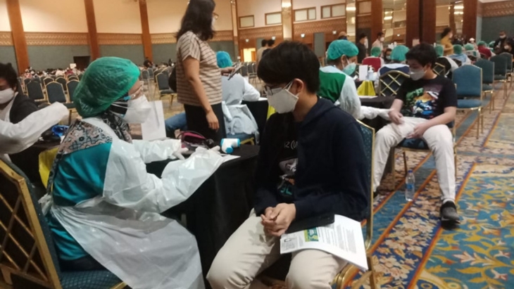 DPR Peringatkan Pemerintah Batalkan Vaksinasi Berbayar