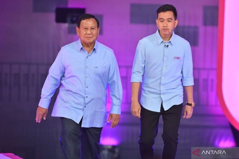 Prabowo - Gibran Berangkat Bareng ke Istora Senayan dari Kertanegara