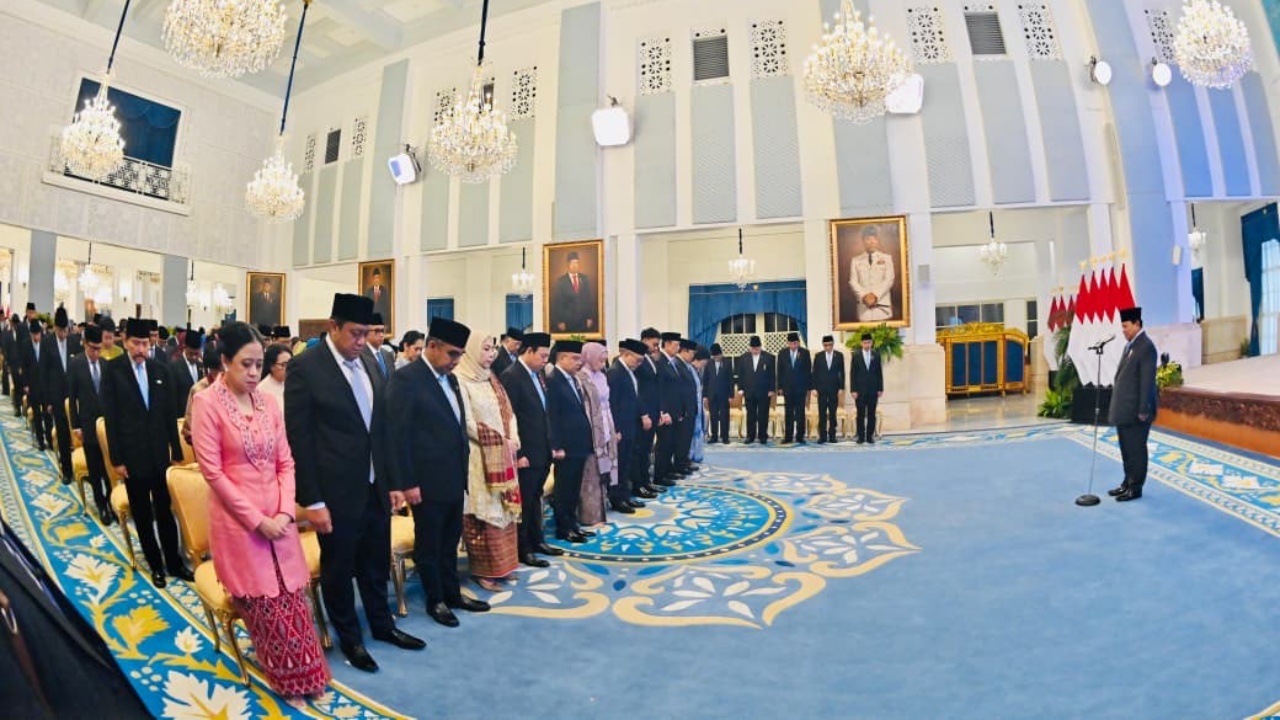Berkontribusi Dorong Pertumbuhan Daerah, Haji Isam Terima Bintang Mahaputera Utama dari Presiden Prabowo