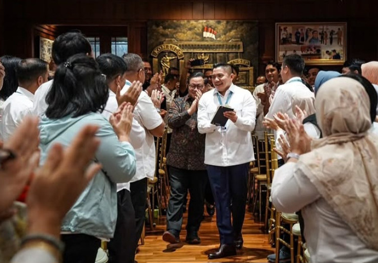 Gubernur Pramono Bertemu Seskab Teddy, Bahas Penguatan Pengembangan MRT hingga LRT