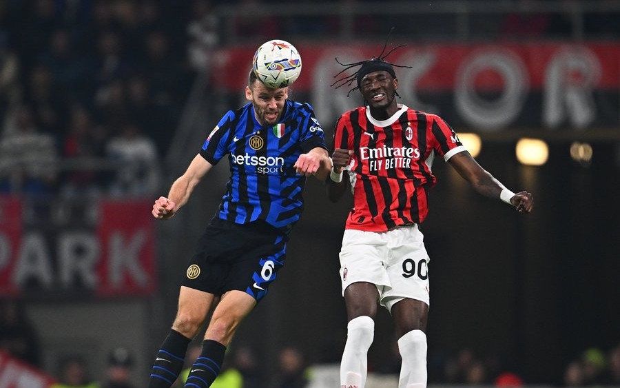 Hasil Coppa Italia: Inter Tahan AC Milan 1-1 di Leg 1 Semifinal