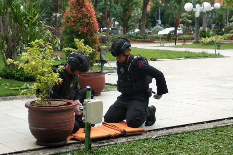 Peledak Jenis Granat Nanas Ditemukan di Balai Kota Surabaya