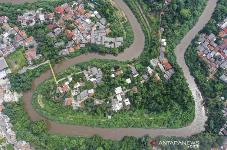 Serangkaian Perintah Anies Hadapi Banjir Jakarta