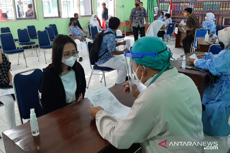 Berikan Vaksin Ketiga kepada Pejabat Negara Dinilai tidak Etis