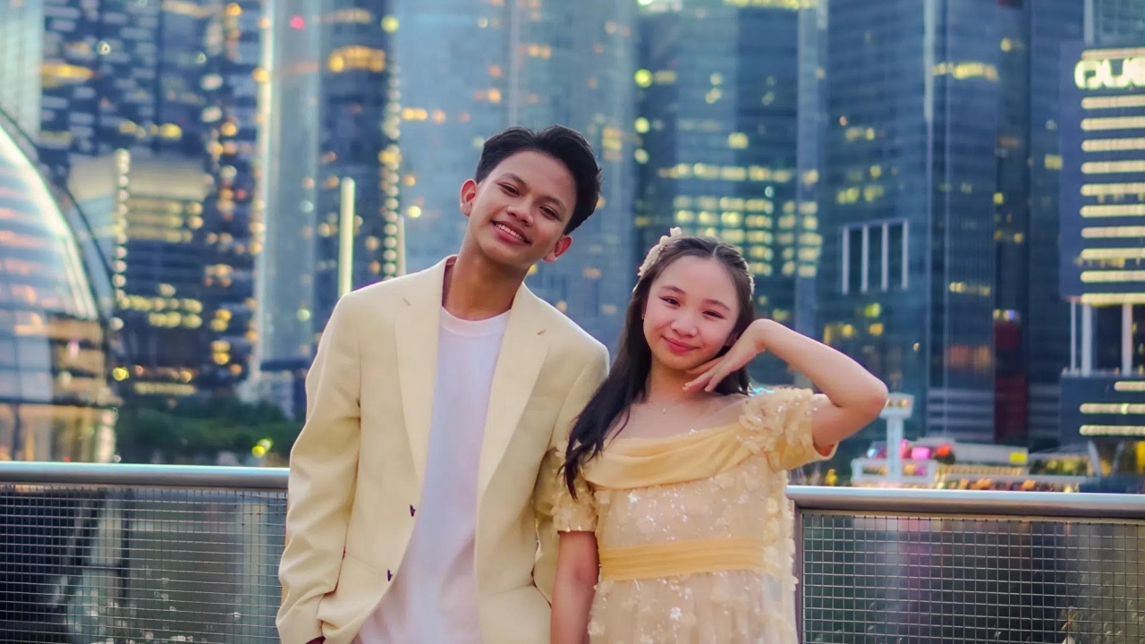 Farel Prayoga dan Etenia Croft Rilis 'Kita Tak Sendiri', Tawarkan Nuansa Hangat dan Penuh Arti