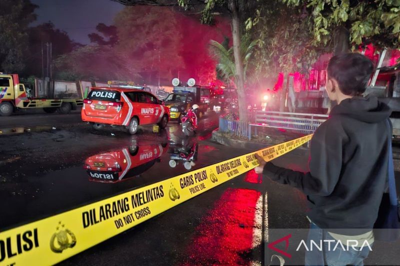 Kecelakan Truk Tangki BBM di Ciajur, Sebabkan 1 Korban Luka Serius, 6 Ruko dan 3 Rumah Hangus Terbakar