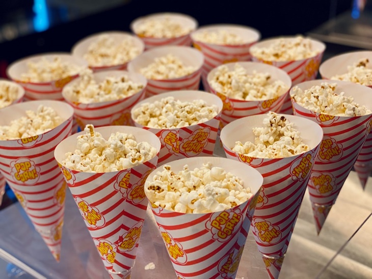 Sejarah Popcorn Jadi Kudapan Khas Bioskop, Sudah Tau?