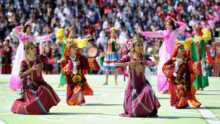 Pesona Tari Tradisional Indonesia Memikat Panggung Internasional