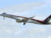 Pesawat Jet Penumpang Tabrak Truk di Bandara Los Angeles