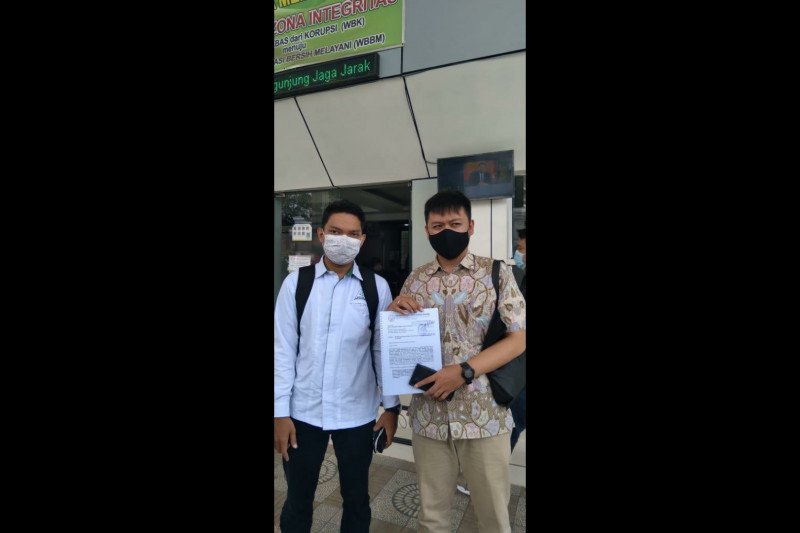 Tim Kuasa Hukum Rizieq Shihab daftarkan gugatan praperadilan ke Pengadilan Negeri Jakarta Selatan, Selasa (15/12/2020). (ANTARA/HO-Tim Advokad FPI)